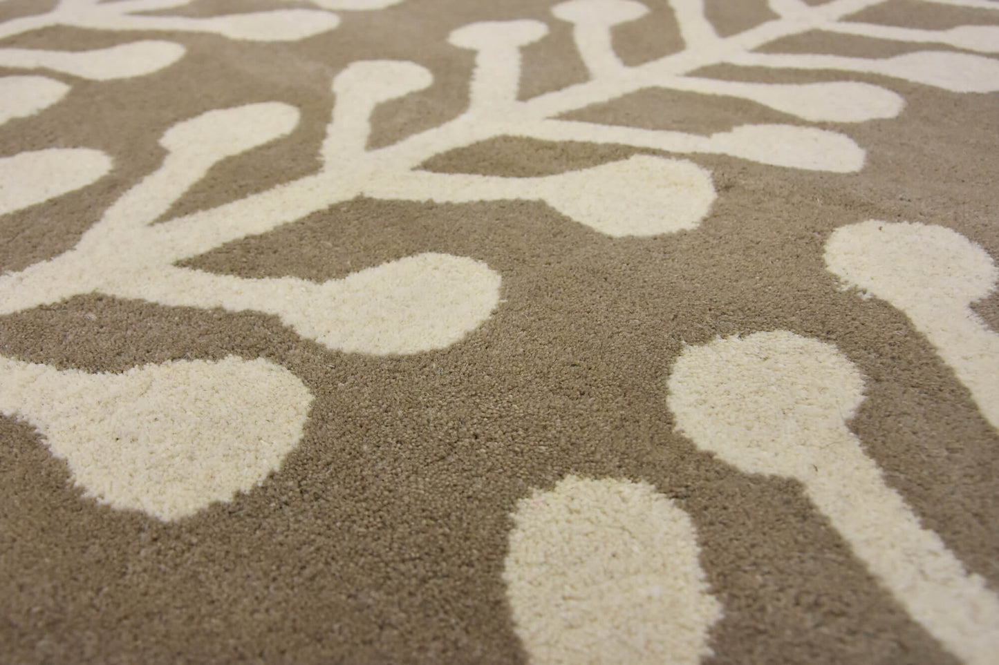 Desert Fern Round Rug